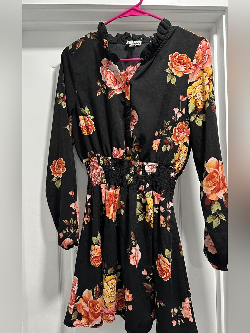 Gently Used, Lightweight, Cinch Waist Dress! Button up top for ease of access!